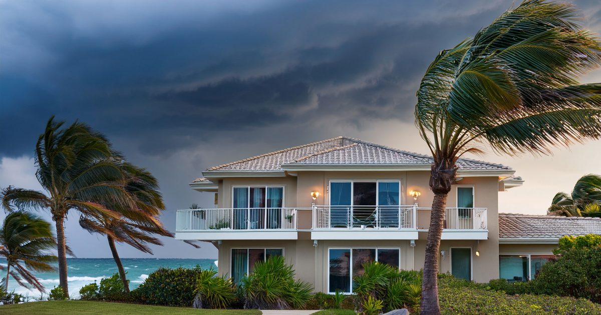 Read more about the article Prepare Your Home Elevator for Storm Season: Expert Hurricane Readiness Tips